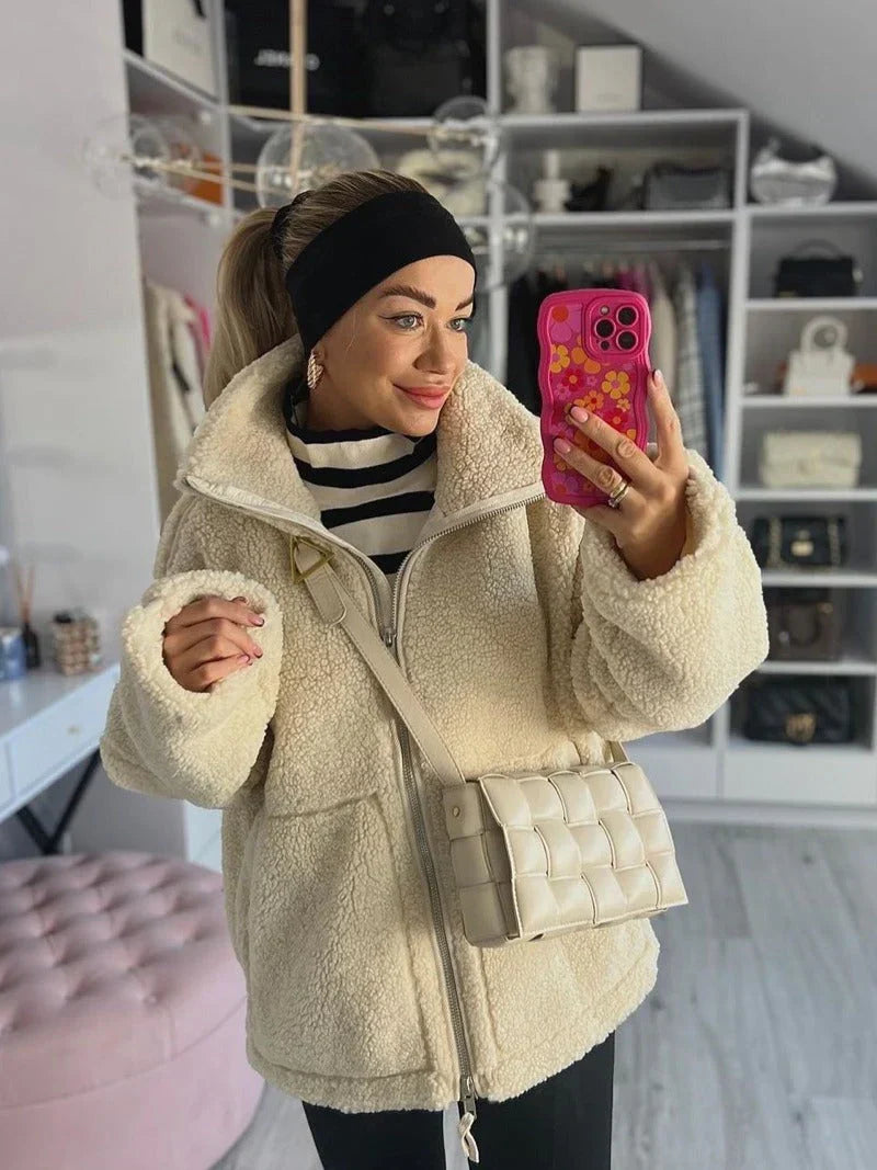 Olivia – Warm Teddy Coat